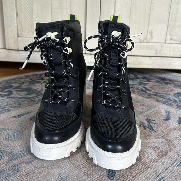 Sorel Brex Heel Boots size 8.5 - Picture 3 of 9